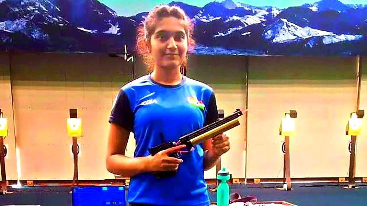 एशियन गेम्स: ईशा सिंह ने 25 मीटर पिस्टल में जीता सिल्वर, एक अंक से चूकीं गोल्ड; भारत के खाते में 38वां मेडल