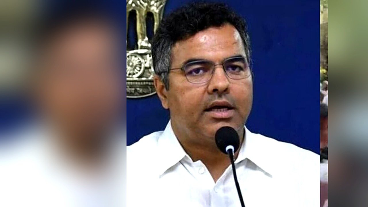 दिल्ली के मंत्री प्रवेश वर्मा