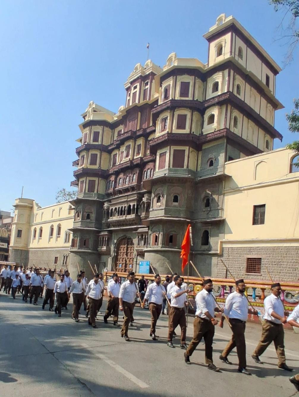 राजवाड़ा, इन्दौर में राष्ट्रीय स्वयंसेवक संघ का पथ संचलन