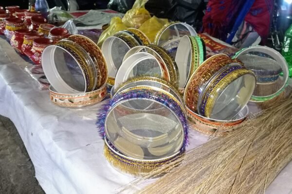 करवा चौथ की पूजन सामग्री — छलनी (सांकेतिक चित्र)