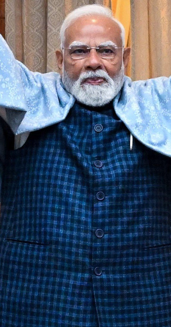 नरेंद्र मोदी