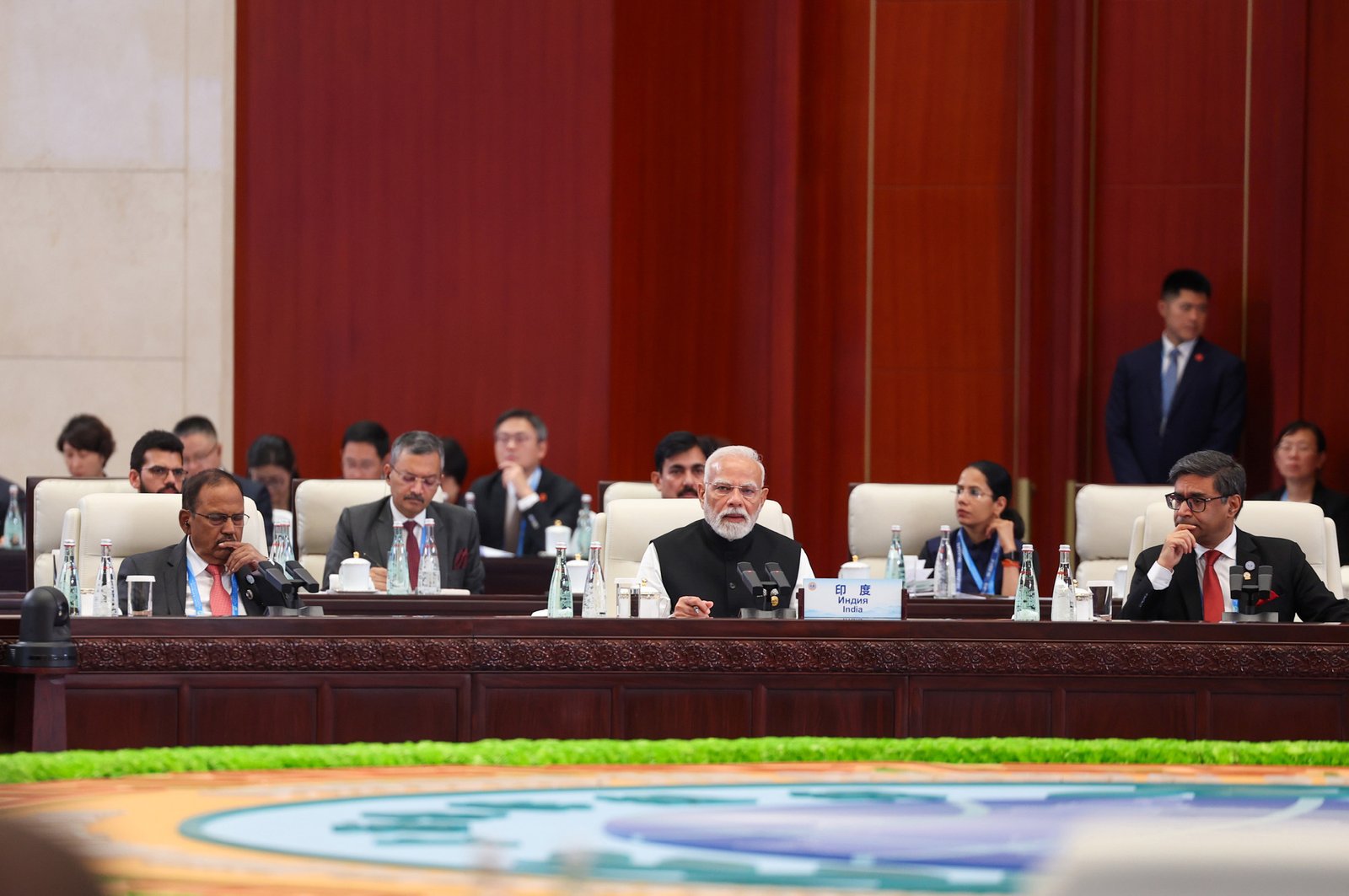प्रधानमंत्री नरेंद्र मोदी एक अंतरराष्ट्रीय शिखर सम्मेलन में (फाइल फोटो)