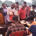 सरकारी सेवा शिविर में पंजीयन कराते नागरिक