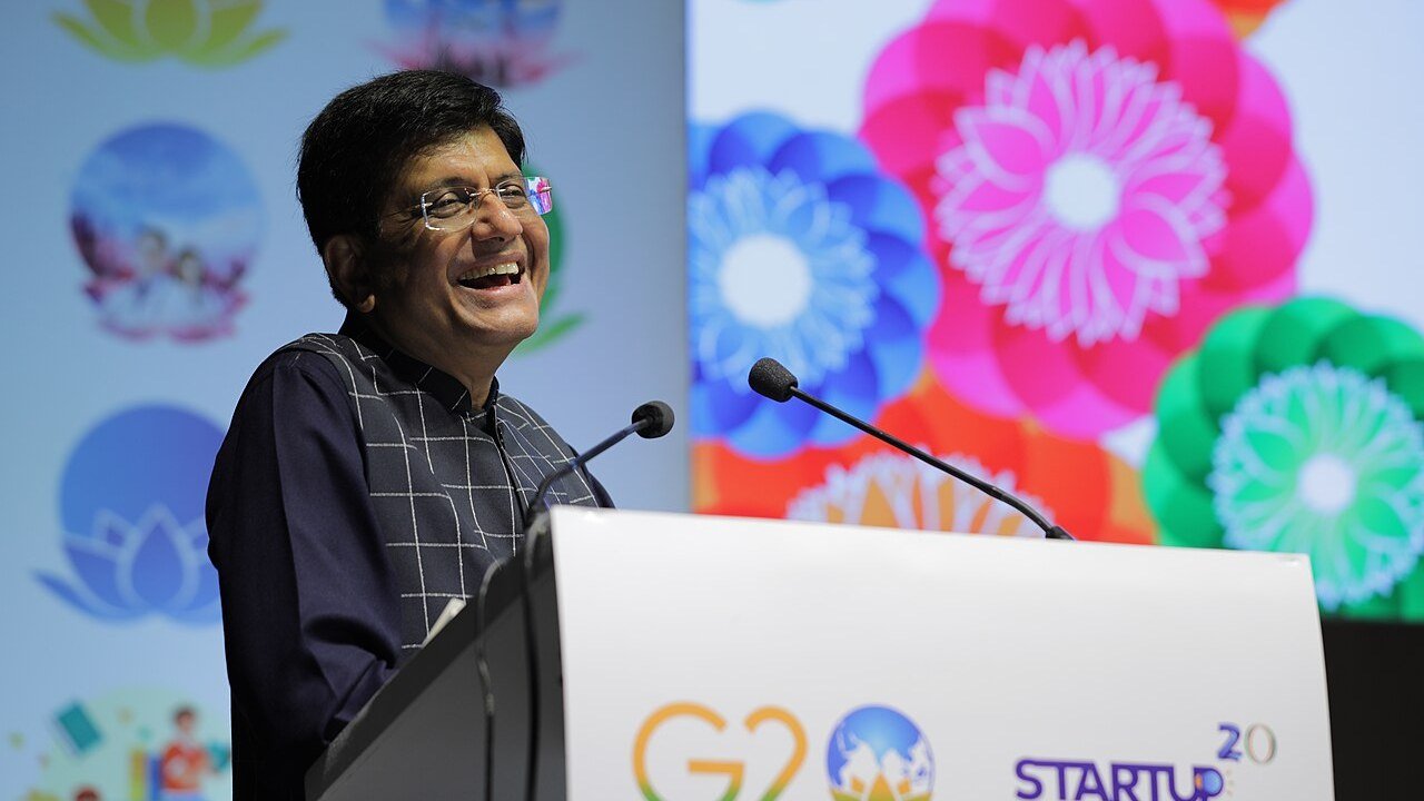 जी20 कार्यक्रम में मंच से बोलते केंद्रीय वाणिज्य मंत्री पीयूष गोयल (फाइल फोटो)
