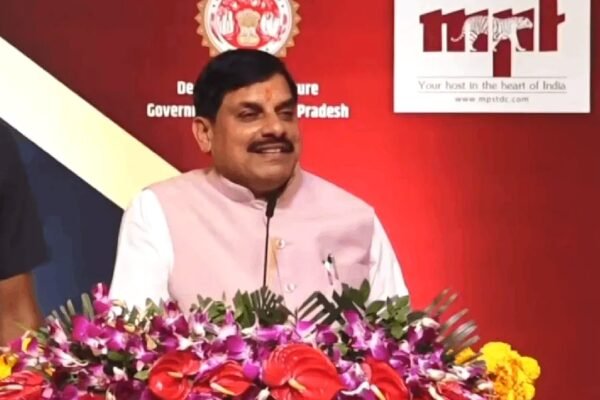 हार्मोनिका महोत्सव में मुख्यमंत्री