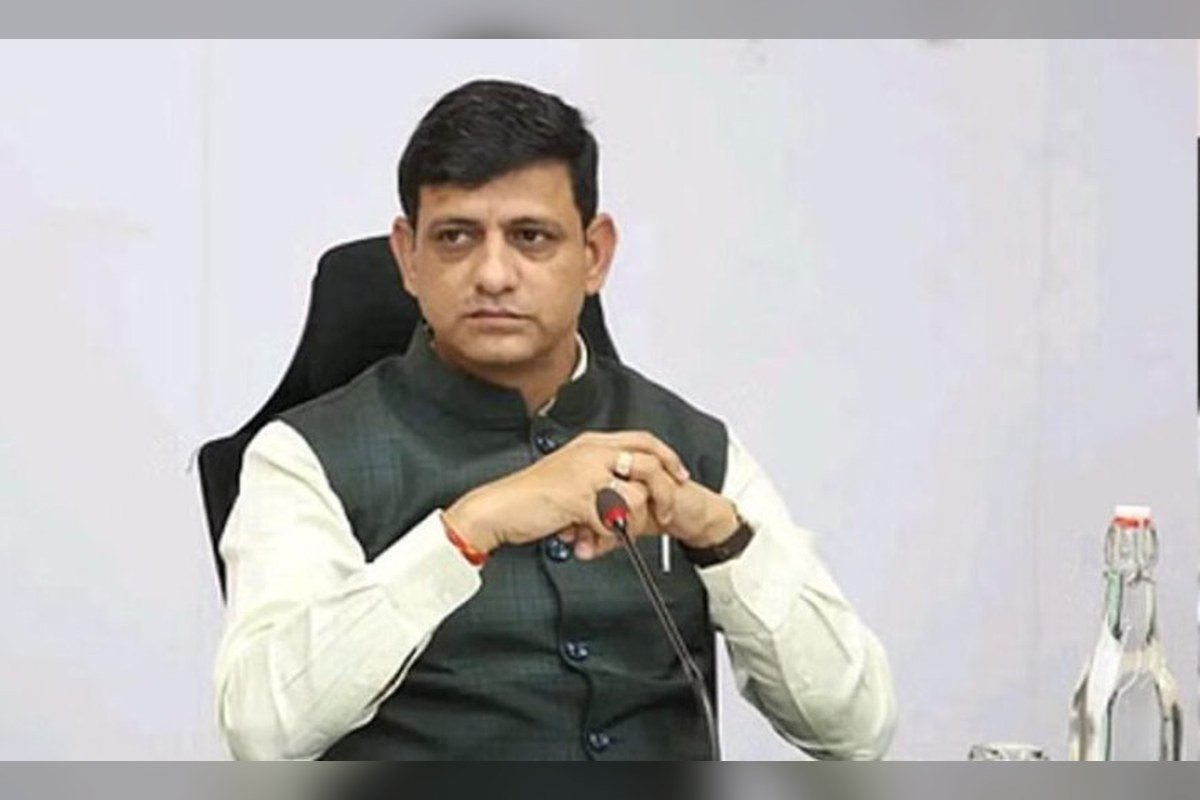 महापौर पुष्यमित्र भार्गव