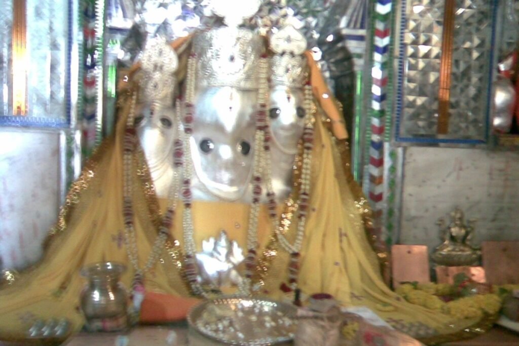 नलखेड़ा बगलामुखी मंदिर