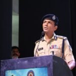 राष्ट्रीय बाइक रैली कार्यक्रम को संबोधित करते पुलिस आयुक्त संतोष कुमार सिंह