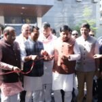 सेमीकंडक्टर समिट प्रदर्शनी का फीता काटते CM डॉ. मोहन यादव