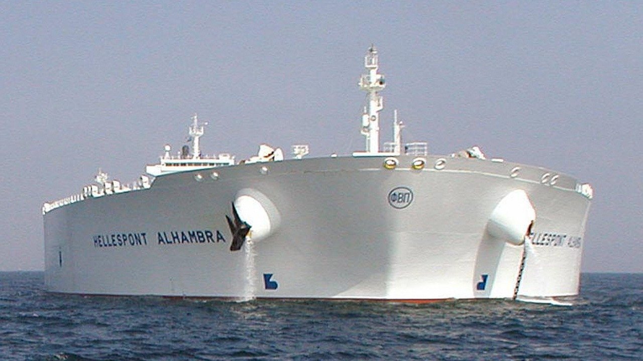 An oil supertanker at sea (file photo)
