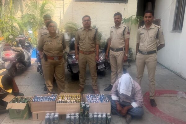 इंदौर में अवैध मदिरा के खिलाफ आबकारी विभाग की कार्रवाई