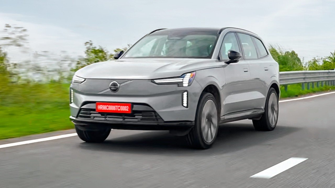 वोल्वो EX90 इलेक्ट्रिक SUV