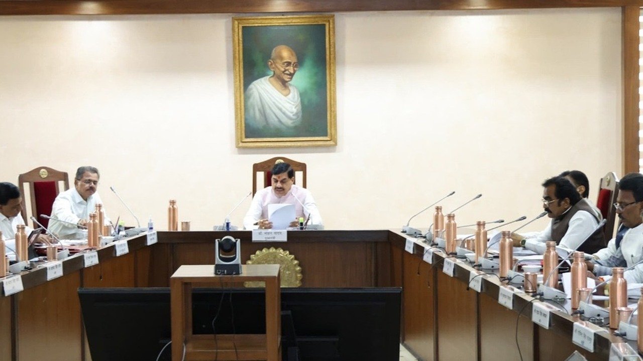 मंत्रि-परिषद की विशेष बैठक