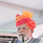प्रधानमंत्री नरेंद्र मोदी एक जनसभा को संबोधित करते हुए (फाइल फोटो)